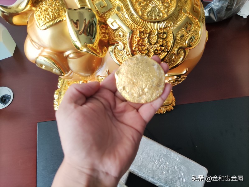 二手黄金回收多少钱一克，谨防回收过程中的套路和陷阱