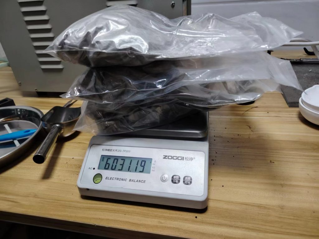 银粉回收：我们近期回收了一批高纯度的银粉