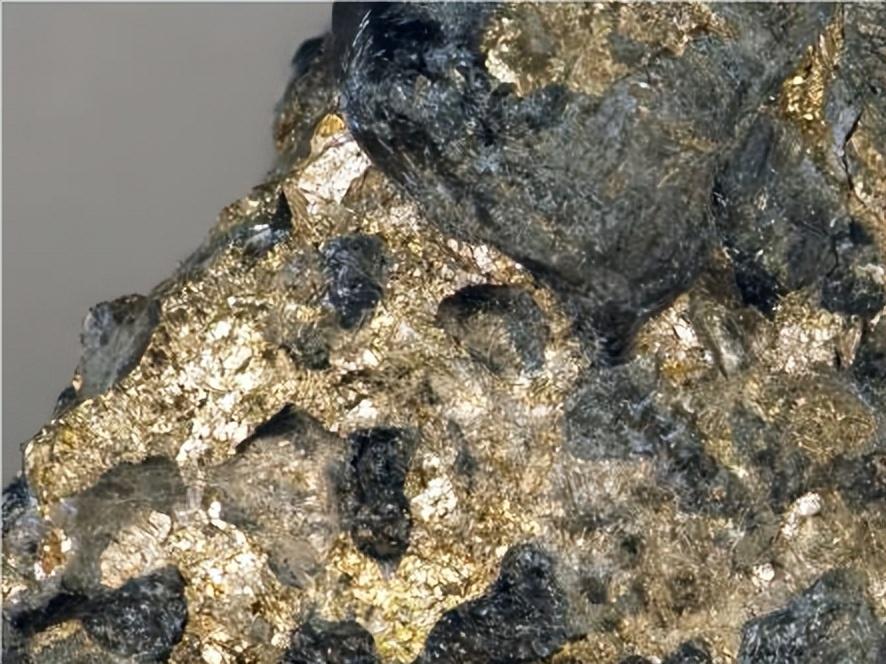 砂铂矿的产地与外观性质和砂铂矿回收方法